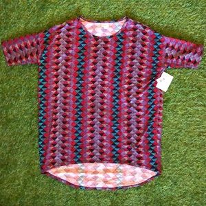 NWT LuLaRoe Cute Geometric Irma Top, L
